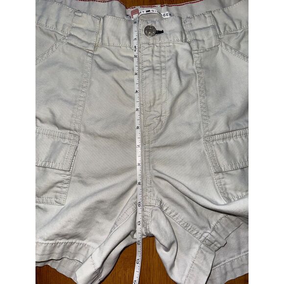 Vintage Y2K '03 Tommy Hilfiger Women's White Khaki Cargo Style Shorts, Size 10 - Picture 7 of 9
